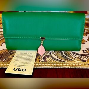 NWT Large Size KELLY GREEN Faux Leather Wallet With a unique Pink Leaf Pendant.